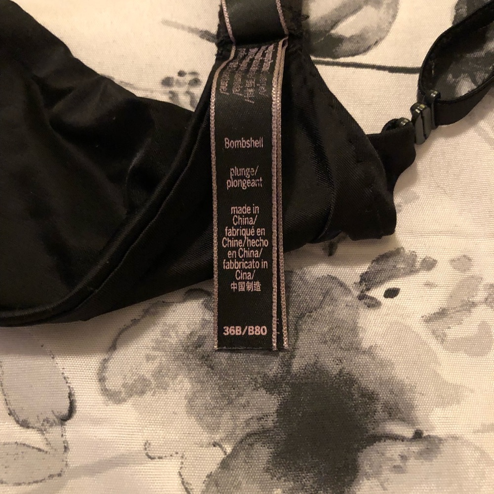 Victoria’s Secret Bombshell bra